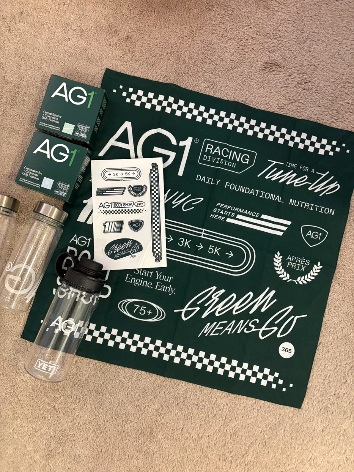 AG1 Athletic Greens On The Go Kit. 10 packets + 2 AG1 bottle Yeti, Bandana Plus